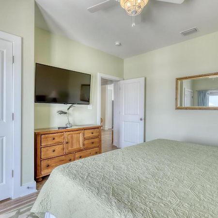 Salty Seahorse - Waterfront! Pet Friendly! Game Room, Pool Table, Beautiful Views - Room For The Whole Family Home Dauphin Island Ngoại thất bức ảnh