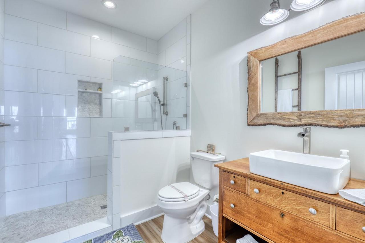 Salty Seahorse - Waterfront! Pet Friendly! Game Room, Pool Table, Beautiful Views - Room For The Whole Family Home Dauphin Island Ngoại thất bức ảnh